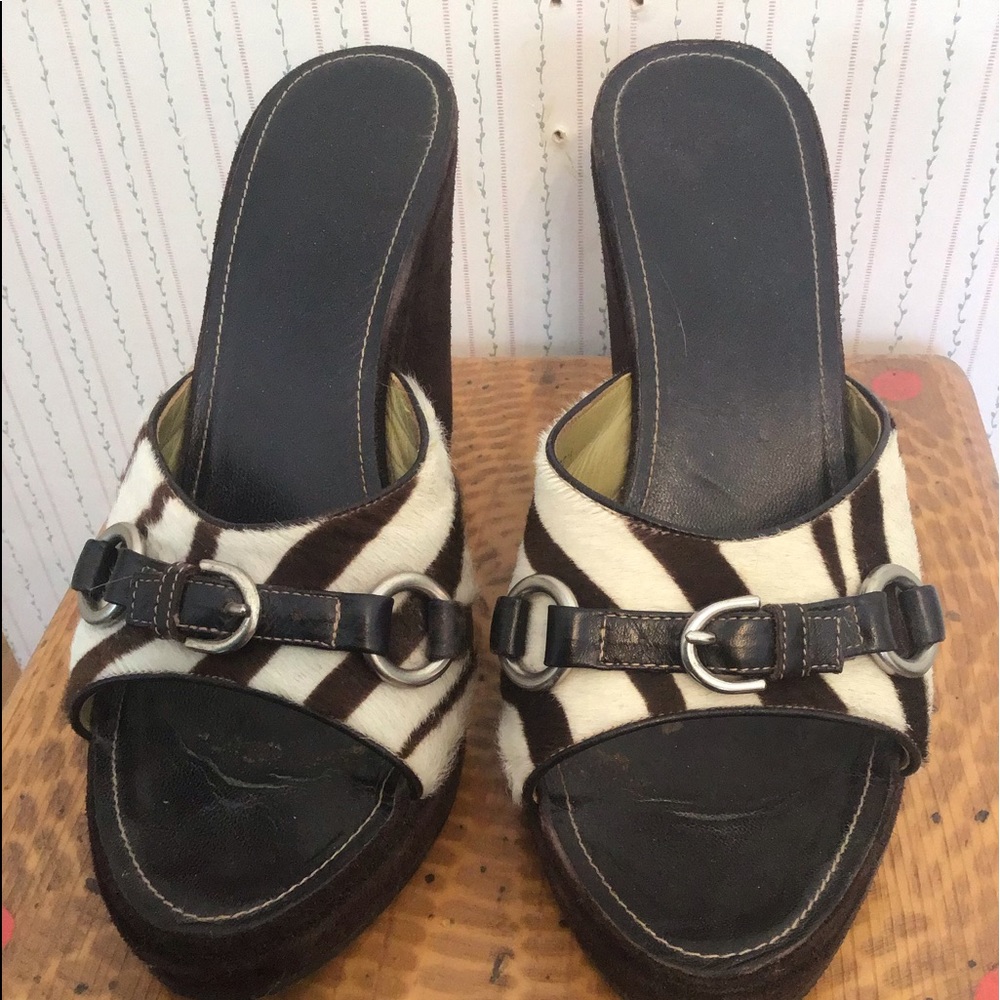 Coach Women’s shoes - Picture 2 of 2